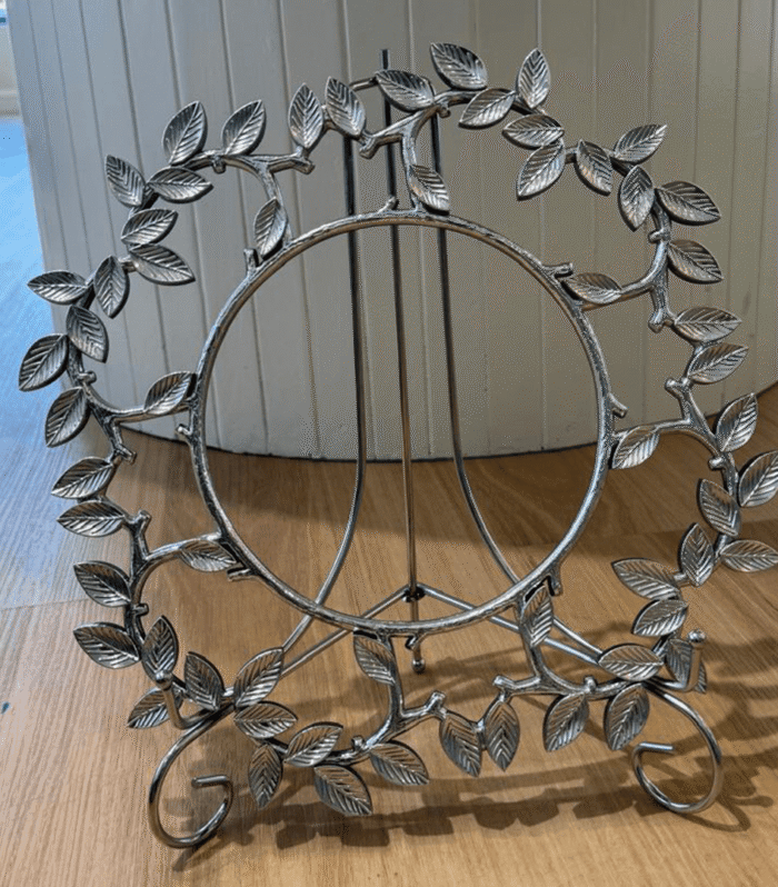 Silver laurel leaf charger plate