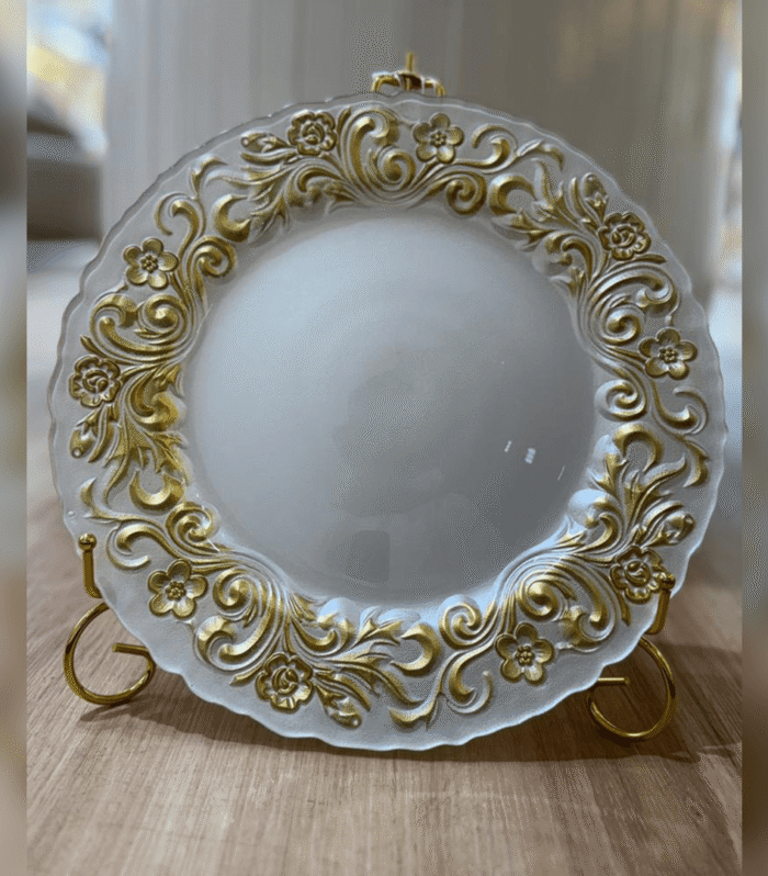 Luxury gold dining plate