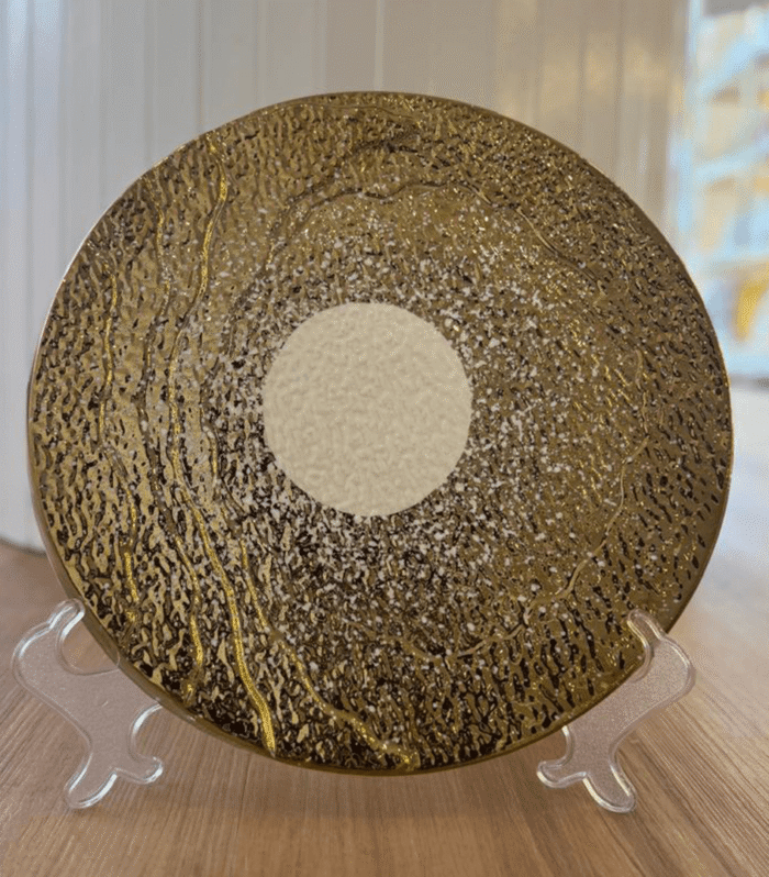 Gold textured Ceramic flat plate